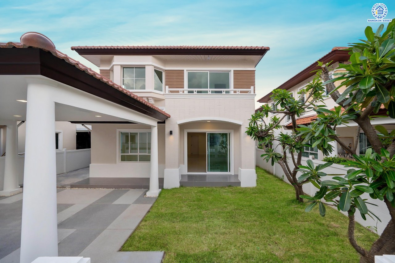 บ้านมือสองตกแต่งใหม่ โครงการ ชวนชื่น กรีนบาวด์ เนื้อที่ 54 ตร.ว. ฟังก์ชัน 3 ห้องนอน 3 ห้องน้ำ 1 ห้องอเนกประสงค์ จอดรถได้ 2 คัน บรรยากาศเงียบสงบเป็นส่วนตัว สิ่งอำนวยความสะดวกมากมาย! บนทำเลศักยภาพ หน้าโครงการติดถนนใหญ่ ใกล้จุดขึ้นทางด่วน "ศรีสมาน"